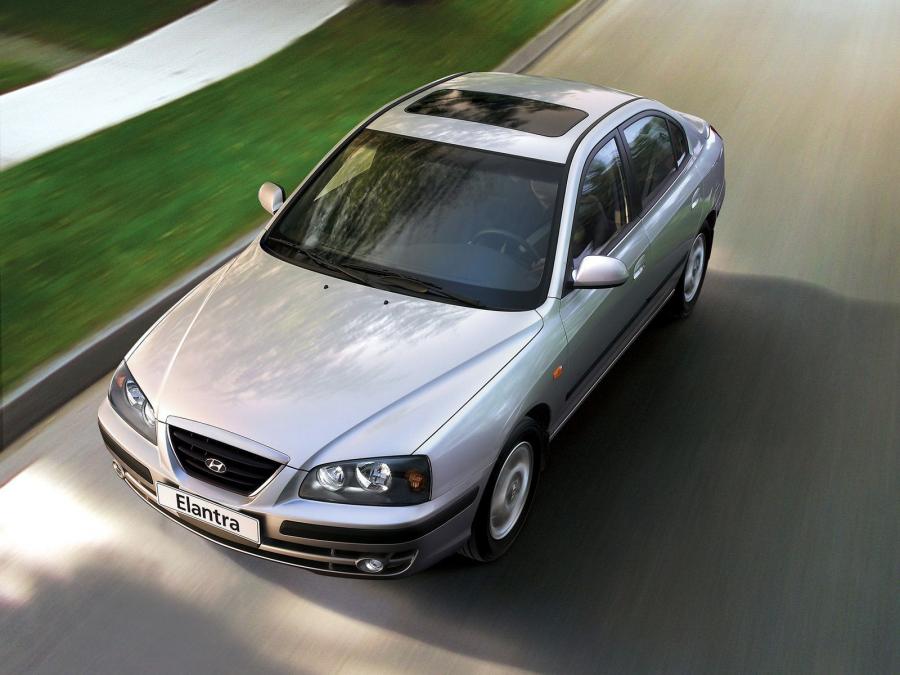  Hyundai Elantra Sedan 2003 года  (фото 4 из 15)